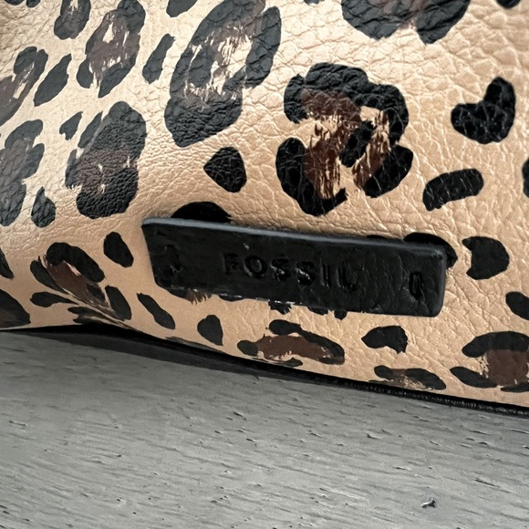 Fossil Tote - Picture 3 of 7